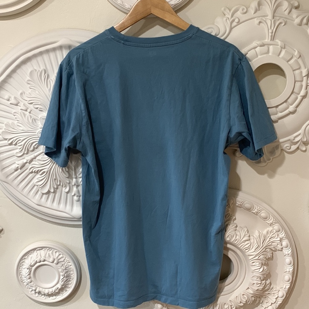 Blue tshirt - Picture 2 of 3